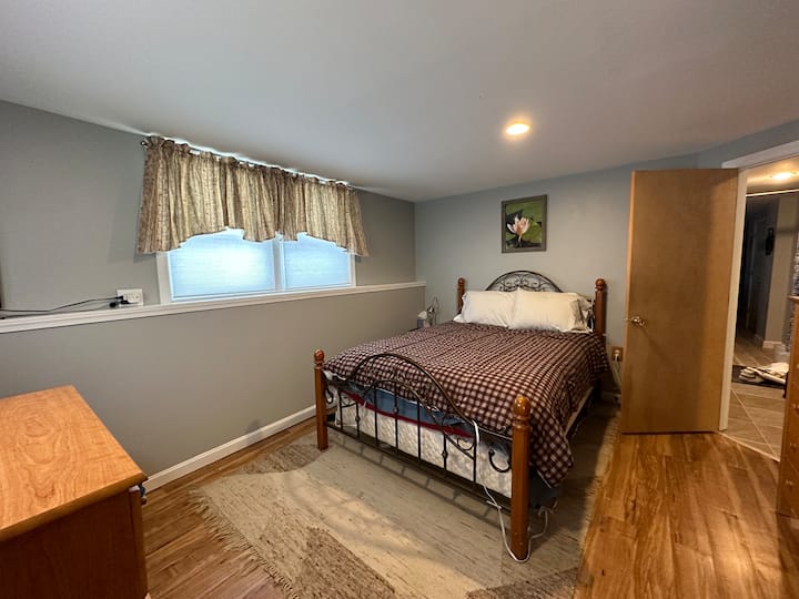 Dormitorio de abajo (queen)