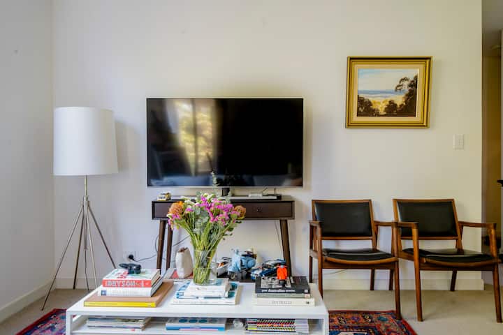 Welcoming Peaceful Modern Apartment - Lane Cove