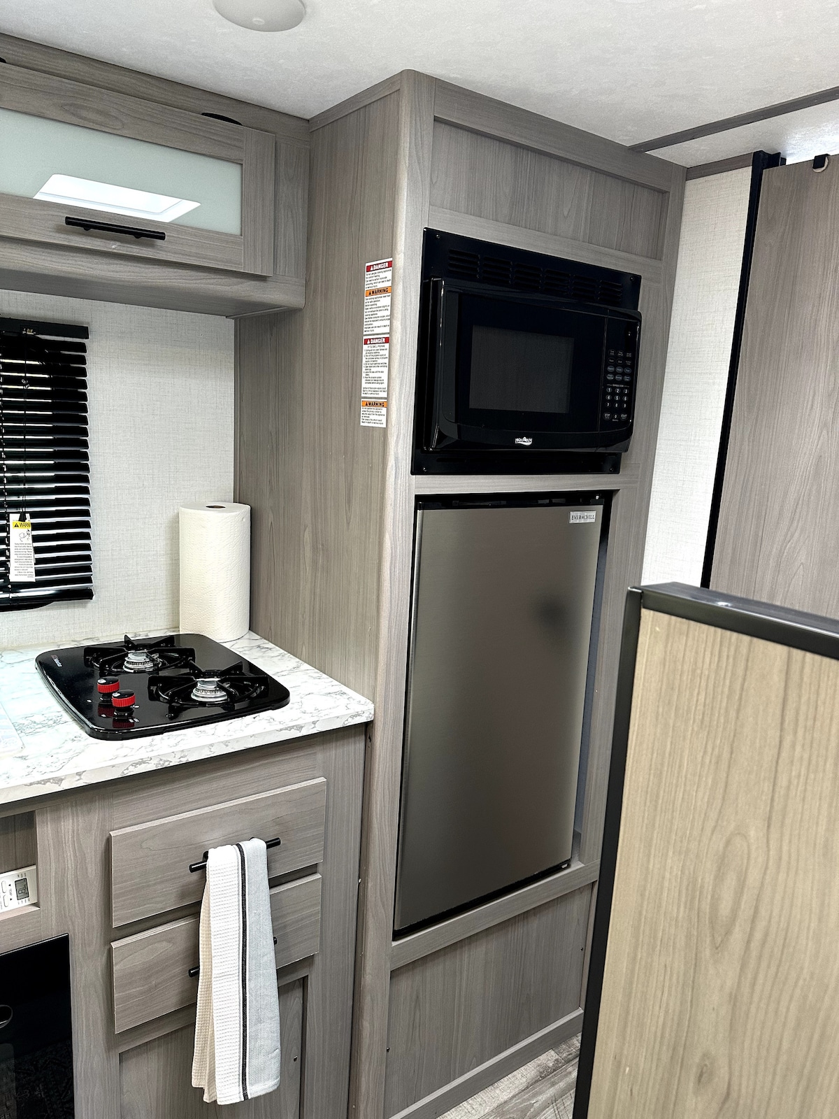2023 Coleman Lantern 17B - Campers/RVs for Rent in Sallisaw