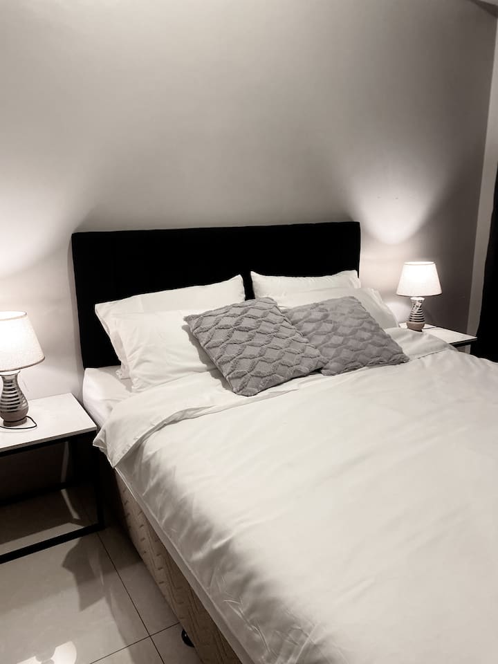 Luna’s Place One Palm Tree Villa Apartments for Rent in Pasay, Metro