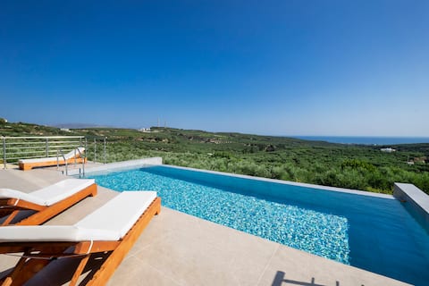Marianna Villas Maleme, two pools, brand new