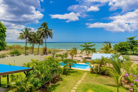 3 Bedroom Villa on the beach!