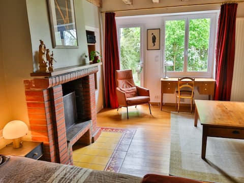 Top performing Airbnb: Beautiful, quiet apartment, at the gates of the city. in Archidiocèse De Rennes, Dol Et Saint Malo