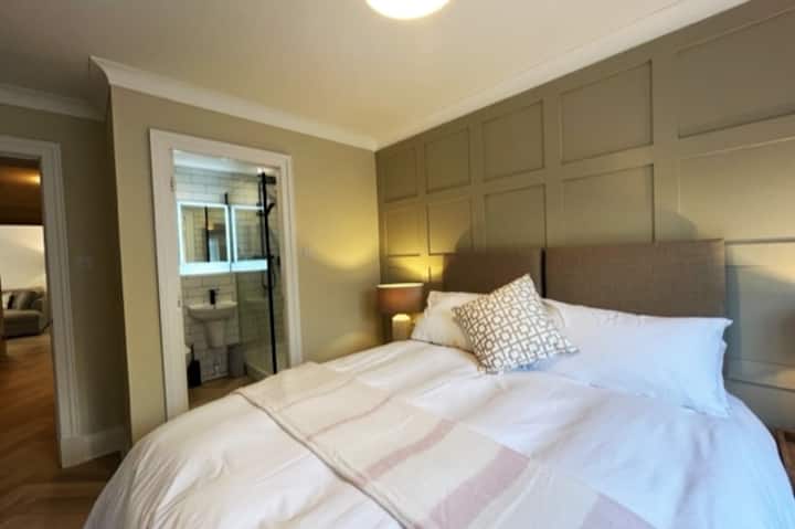 ห้องนอนใหญ่