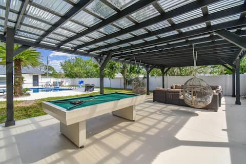 NEW! Resort Style 5bed/2bath home with pool