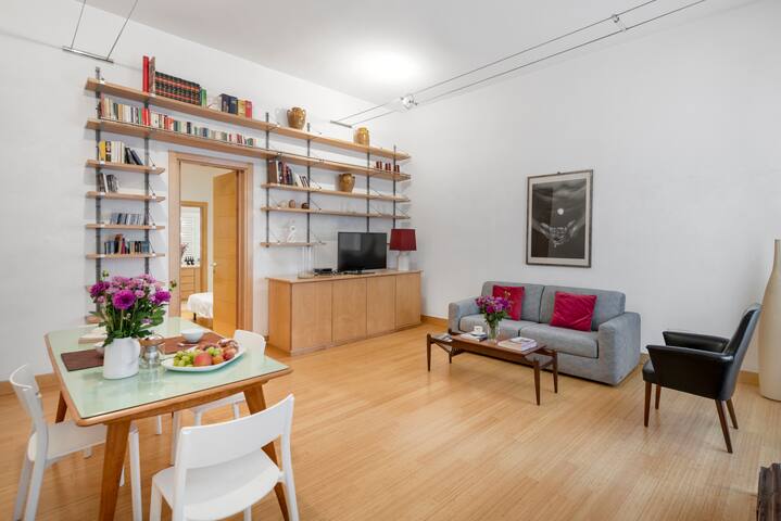 Beige luxury apartment Rome gallery image 2