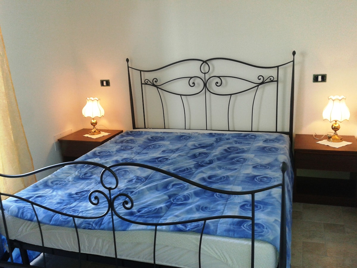 Dormitorio en el primer piso (dormitorio)