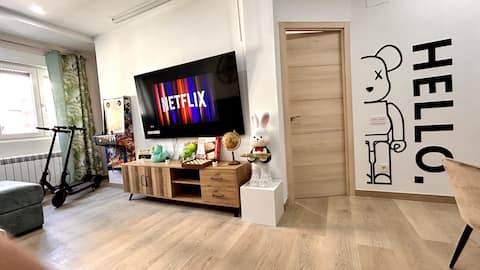 LUXURY: Projector, Arcade Machine, Wifi and scooters