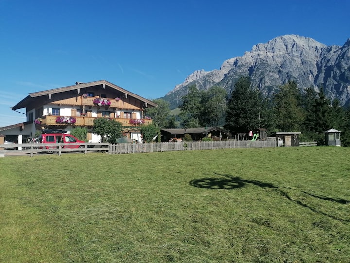 Holiday House Scheiber 4 People "Bergblick" - Leogang