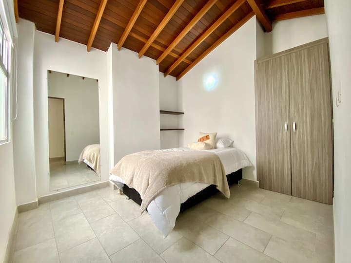 ห้องพักรอง