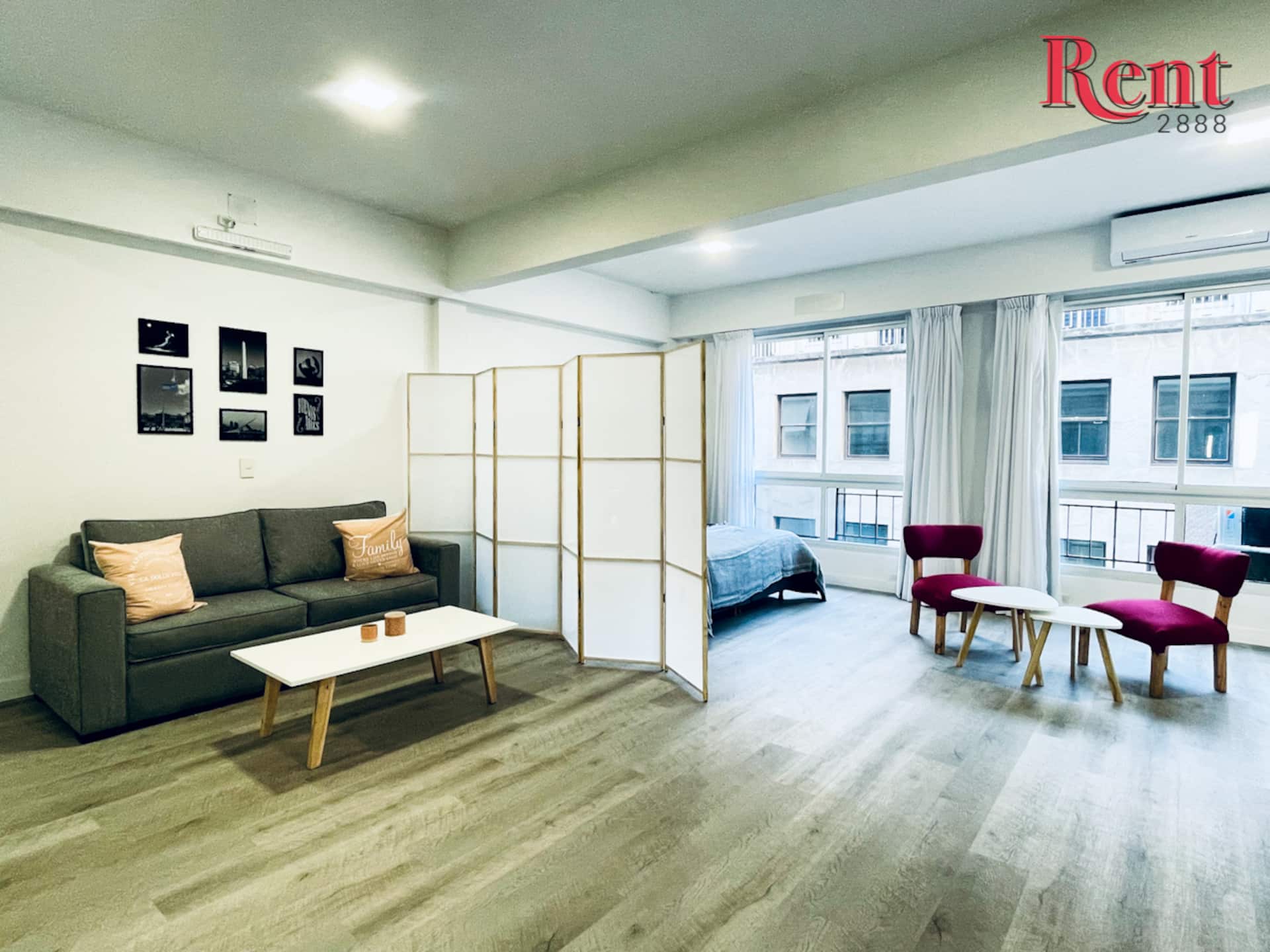 Monoambiente amoblado con cama doble y sofá cama en San Nicolás