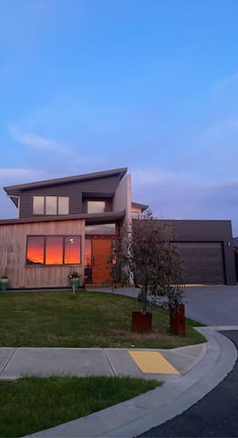 SomerVilla: Luxe Family Escape gallery image 2