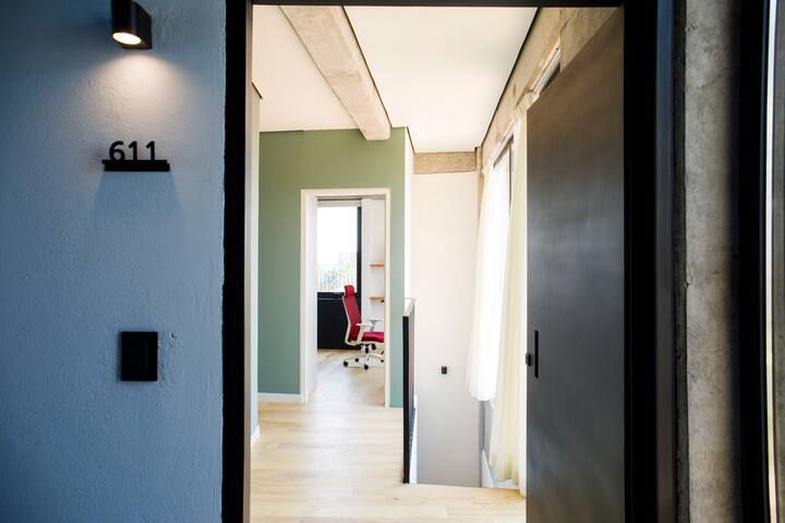 Luxury Penthouse in the City Centre gallery image 5