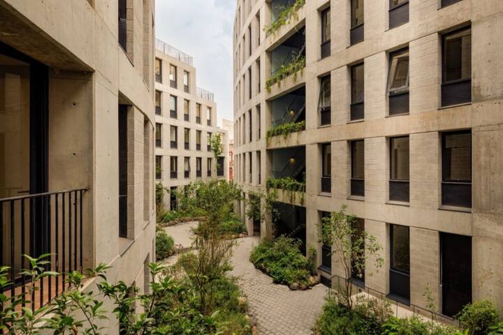 Luxury Penthouse in the City Centre gallery image 4