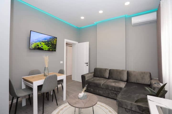 Renovated Apt Centrally Located - Korçë