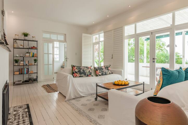 Sunny Sea Point Home with Ocean Views gallery image 2