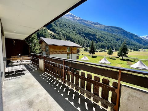 Spacious Mountain Apartment near Zermatt