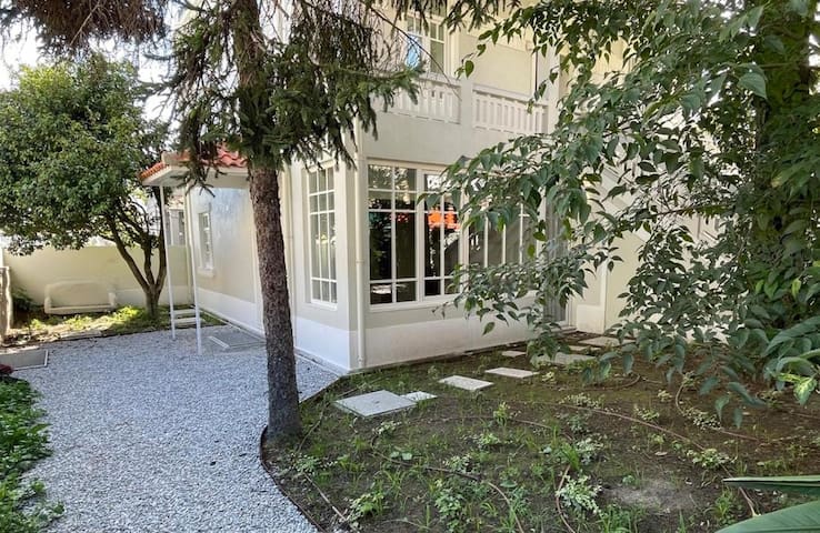 Uporto House managed Airbnb listing 2