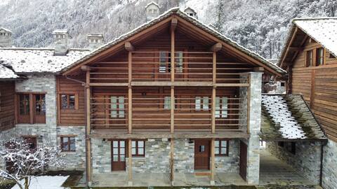 Elegant chalet with relaxing wellness center