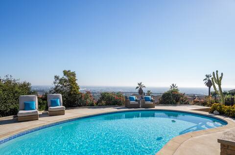 Skyline Retreat|Heated Pool&Spa|Parking|Sleeps 12