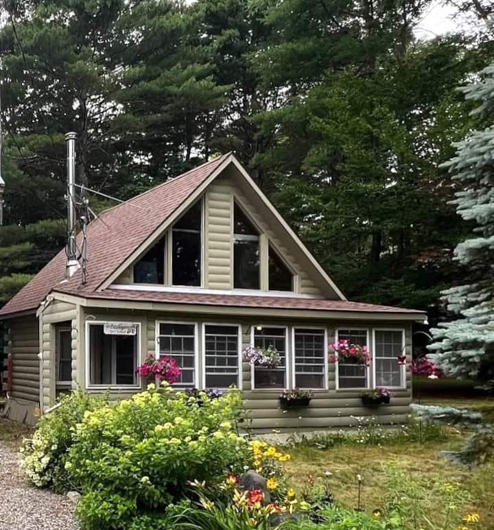 Kennebec Highlands Log Cabin Cabins for Rent in Rome, Maine, United