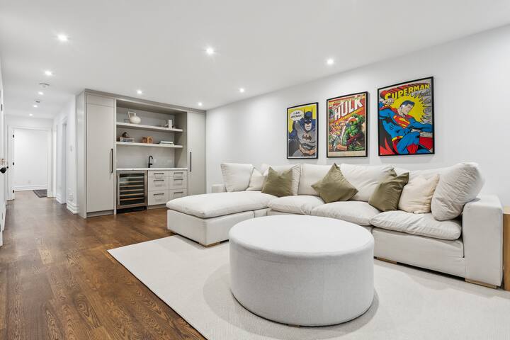 Luxury Home Yorkville-4bed4bath|Backyard|Parking gallery image 4