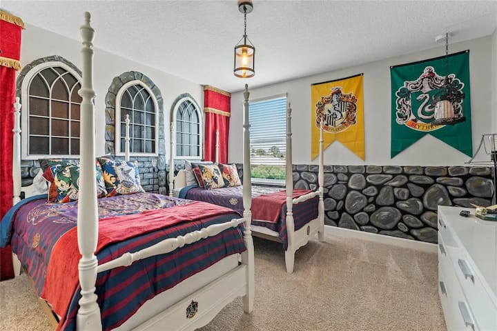 Enter Hogwarts in our Harry Potter Themed Room - Complete with Hedwig!
