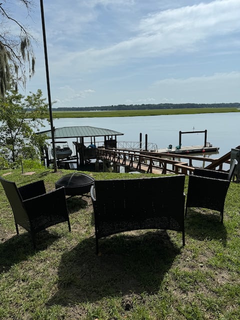 Battery Retreat Deepwater Dock & Pool