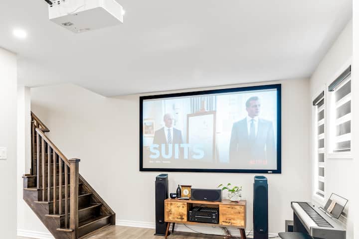 Home Theatre ~ Gym ~ Fresh Linens ~ Brampton - Brampton
