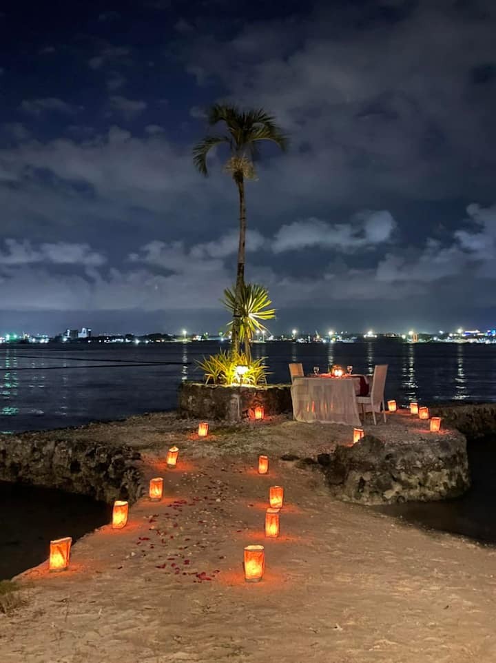 Beach Front Honeymoon Suite (Gapnod Suite) Bed and breakfasts for