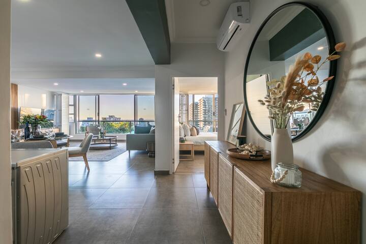 Chic Ocean Facing Penthouse Full Power Backup gallery image 4