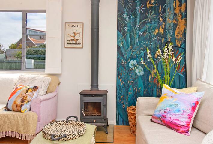Sea Fever Cottage, Tranquil Beach home gallery image 4