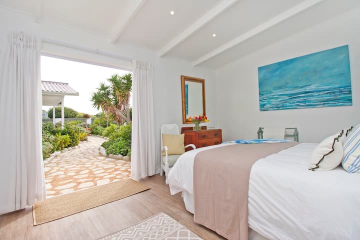 Chumba cha kulala cha 4 Queen Ensuite, chumba tofauti cha bustani