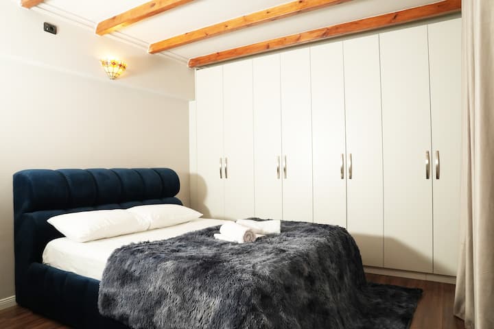 Dormitorio 1 - Habitación doble (tamaño king | Primer piso)