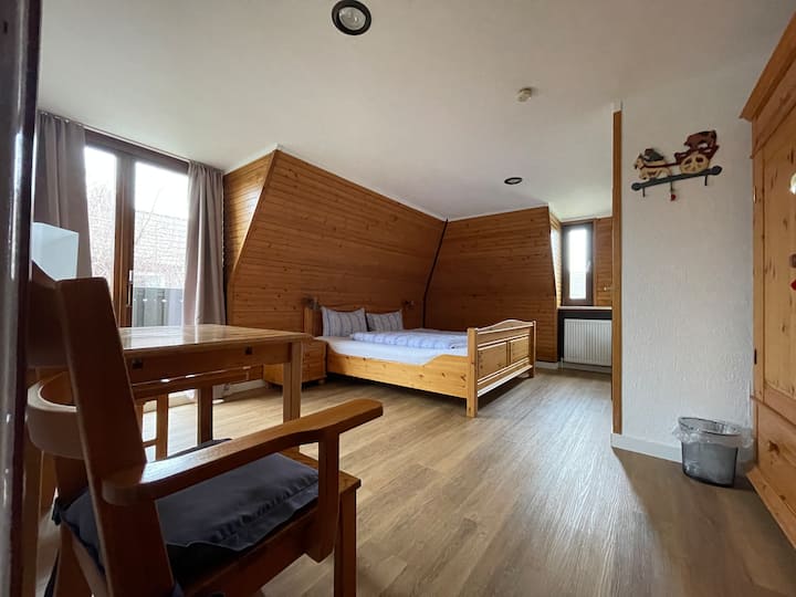 Cozy double room with sunny balcony