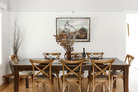 Successful Airbnb property: Cosy Retreat with Mountain Views in Warburton