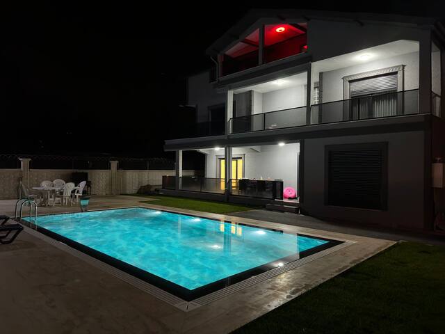 Lux Villa Silivri Kavakli gallery image 2