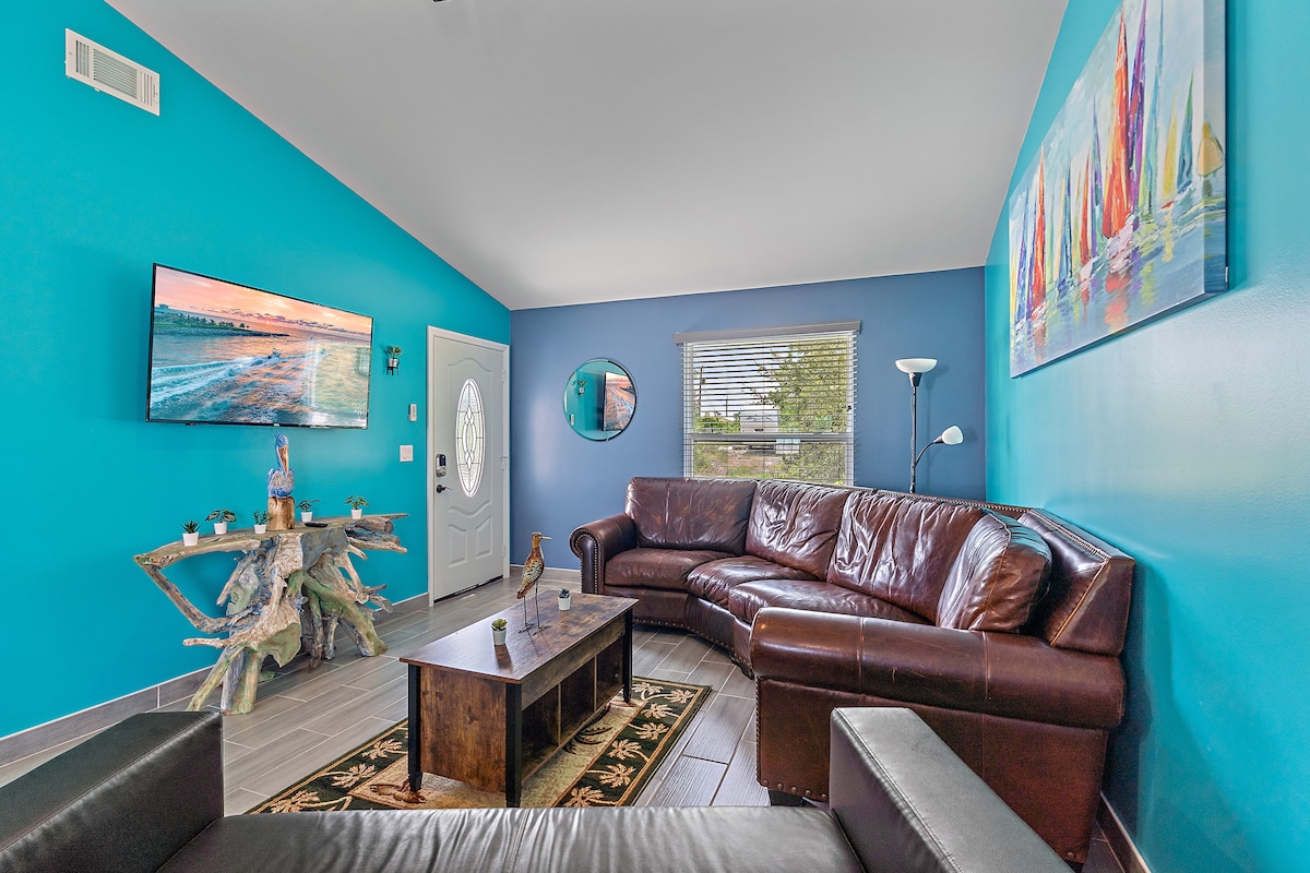 Top Airbnb: Newly renovated, cozy 2 bedroom in Rotonda