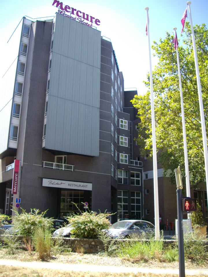 T2 in Hotel Residence Apartments for Rent in Grenoble, AuvergneRhône