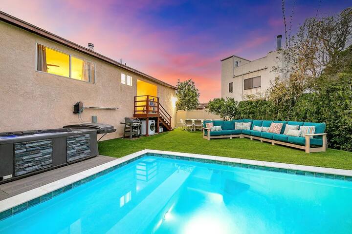 Private Pool & Hot Tub-walk to beach, pet friendly gallery image 5