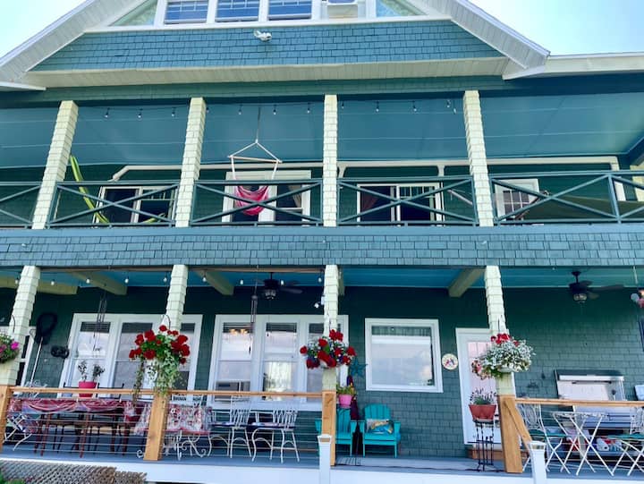 Lakeside Cottage on Cayuga Lake