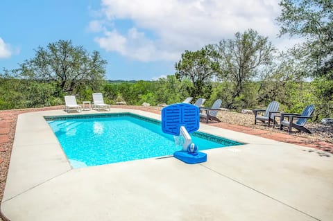 Bandera Group Getaway | Private Pool | Pets OK
