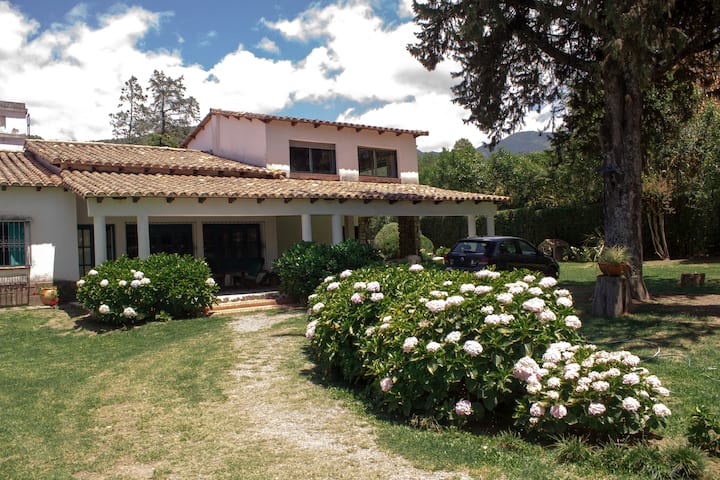 Casa De Campo, Quincho Y Pileta. - Salta