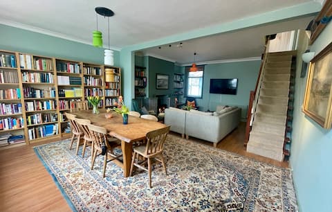 Popular Airbnb listing: Home in heart of village in Maelog, Rhosneigr
