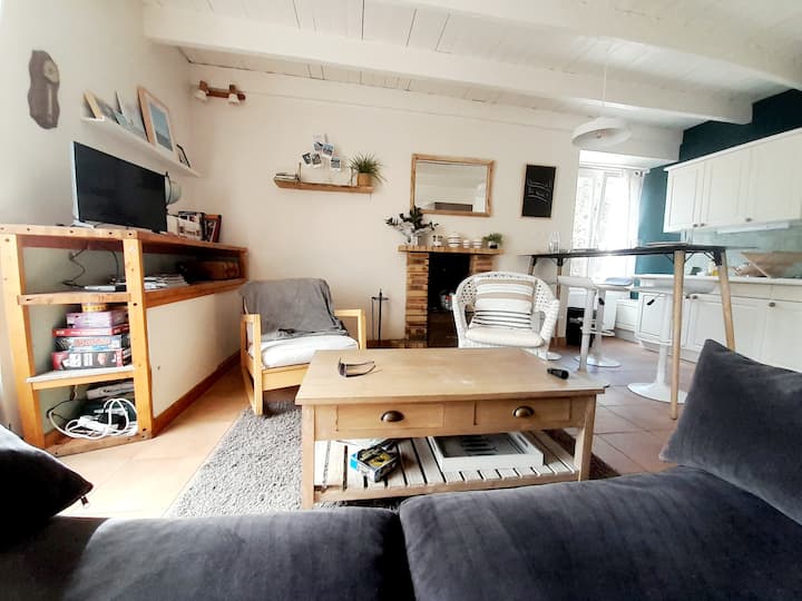 Dhoma e ndenjjes: Lojërat e tavolinës janë të disponueshme.