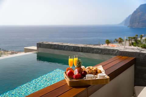 Aquasuites Luxury Penthouse A01 in Los Gigantes