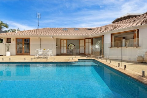 Coastal Spanish-inspired Casa - Pet Friendly