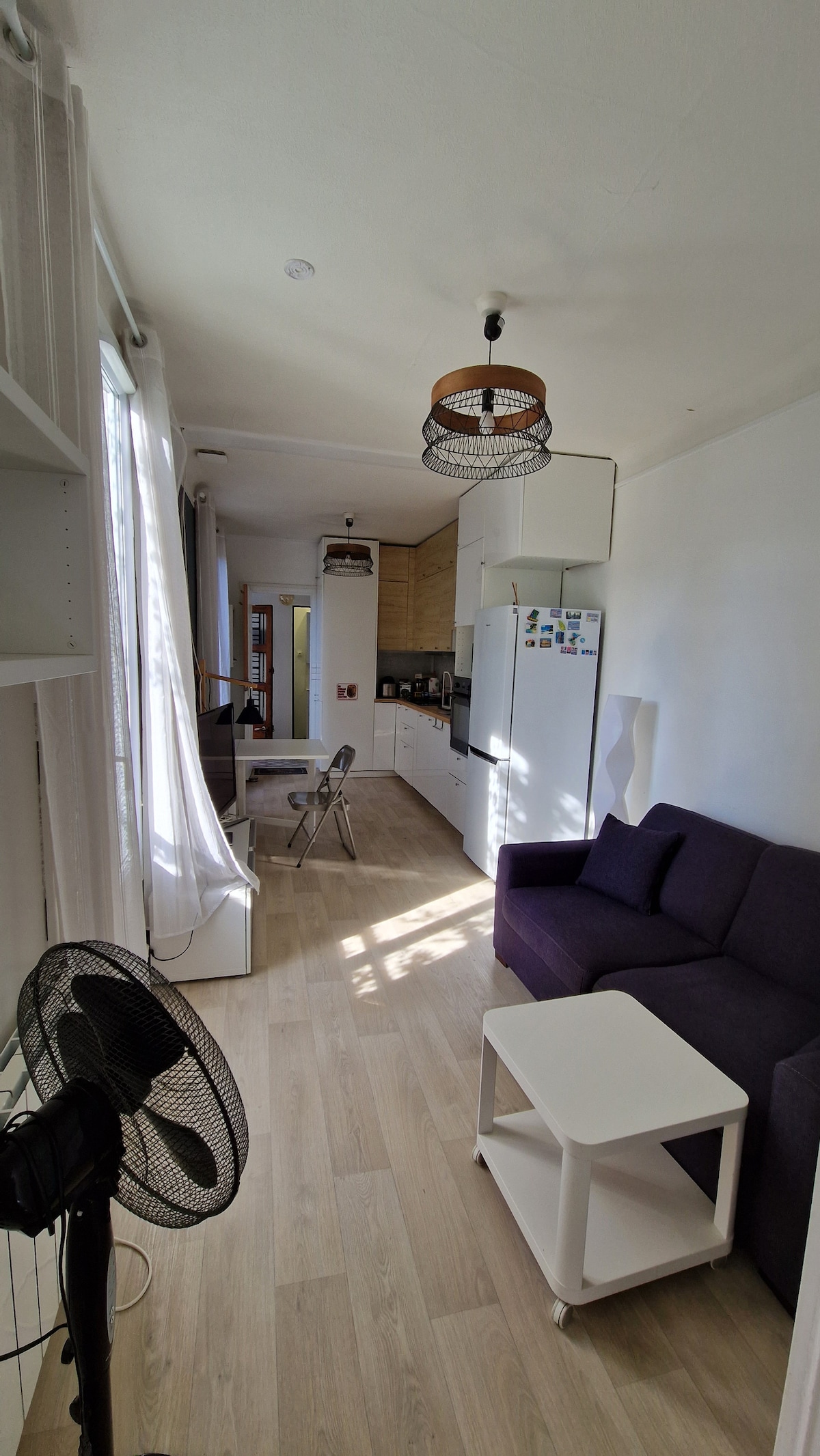 Salónik: rozkladacia pohovka s manželskou posteľou 