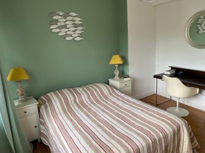 Dormitorio 1 (cama de 140 x 190), un escritorio está disponible