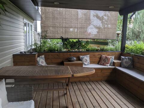 Gourmet Garden Basement Suite